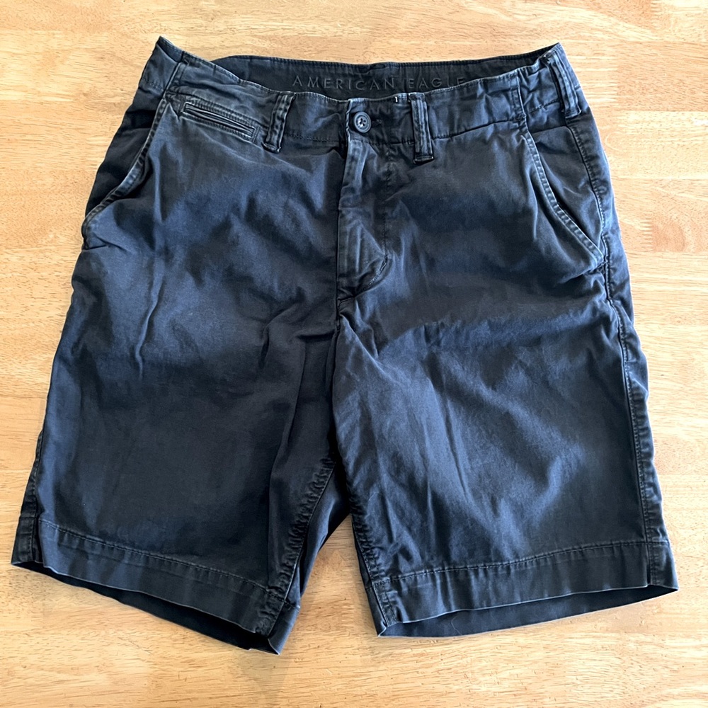 American Eagle Next Level Flex Black Cargo Shorts • Size 30